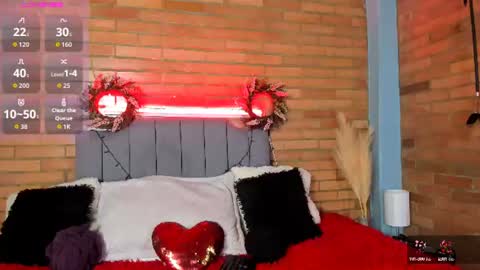Snapshot of emma_belley chatting on 06-30-26, 07:04 Hey Im EmmaHelp me reach 100 likes online show from 06-30-26, 07:04