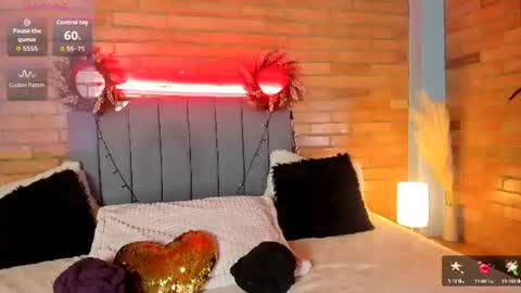 Snapshot of emma_belley chatting on 07-05-26, 01:07 Hey Im EmmaHelp me reach 100 likes online show from 07-05-26, 01:07