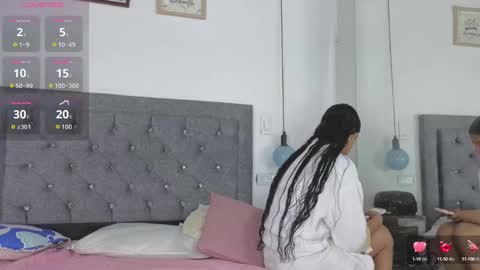 Snapshot of emma_blake__ chatting on 09-22-25, 03:41 Emma online show from 09-22-25, 03:41