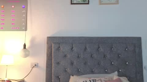 Snapshot of emma_blake__ chatting on 09-26-25, 04:27 Emma online show from 09-26-25, 04:27