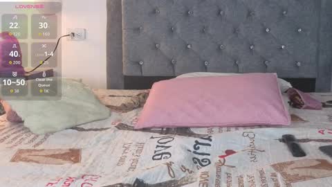 Snapshot of emma_blake__ chatting on 10-06-25, 02:42 Emma online show from 10-06-25, 02:42