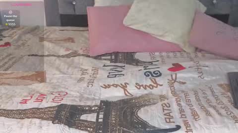 Snapshot of emma_blake__ chatting on 10-12-25, 11:26 Emma online show from 10-12-25, 11:26