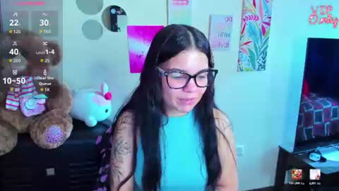 Snapshot of emma_boo_ chatting on 06-17-26, 02:07 emma_boo_ online show from 06-17-26, 02:07