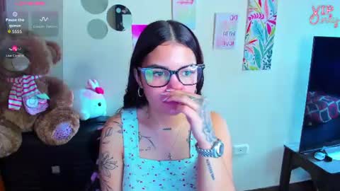 Snapshot of emma_boo_ chatting on 06-24-26, 03:11 emma_boo_ online show from 06-24-26, 03:11