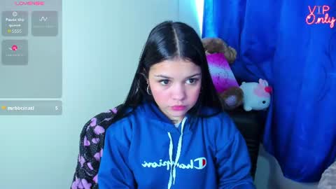 Snapshot of emma_boo_ chatting on 07-08-26, 04:11 emma_boo_ online show from 07-08-26, 04:11