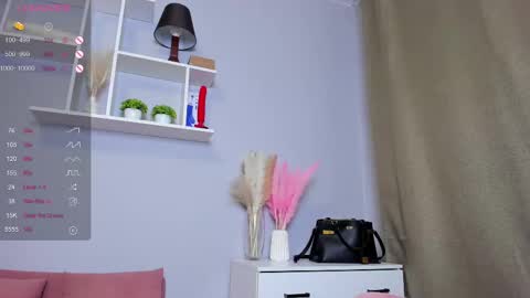 Snapshot of emma_clon chatting on 02-23-25, 01:57 Emma online show from 02-23-25, 01:57