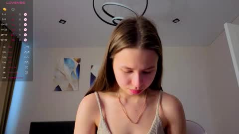 Snapshot of emma_clon chatting on 11-09-25, 06:12 Emma online show from 11-09-25, 06:12