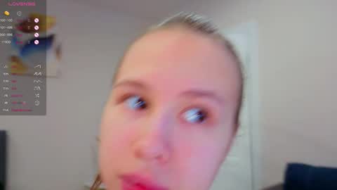 Snapshot of emma_clon chatting on 11-25-25, 02:00 Emma online show from 11-25-25, 02:00