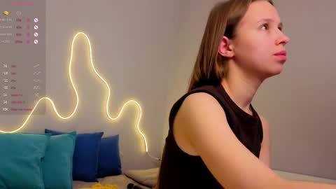 Emma online show from 06-04-26, 01:33