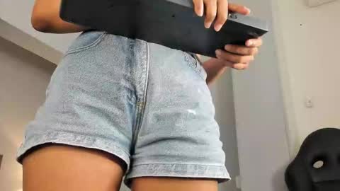 Emma online show from 01-12-26, 07:52