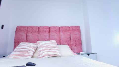 Snapshot of emma_curvy1 chatting on 11-27-25, 03:08 Emma online show from 11-27-25, 03:08