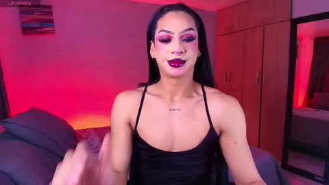 Snapshot of emma_demonn chatting on 12-02-25, 09:03 Mistress Emma Demon online show from 12-02-25, 09:03