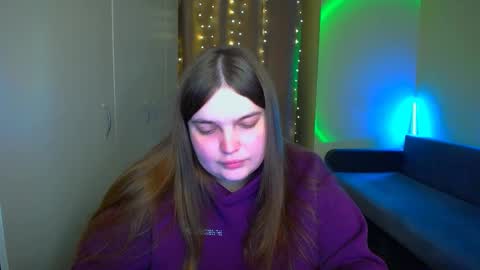Snapshot of emma_dorn chatting on 11-11-25, 07:30 Eva online show from 11-11-25, 07:30