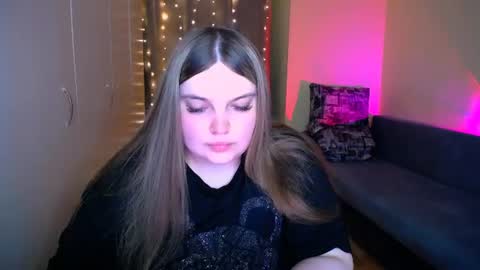 Snapshot of emma_dorn chatting on 06-10-26, 07:02 Eva online show from 06-10-26, 07:02