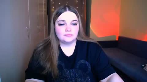 Snapshot of emma_dorn chatting on 07-04-26, 09:37 Eva online show from 07-04-26, 09:37