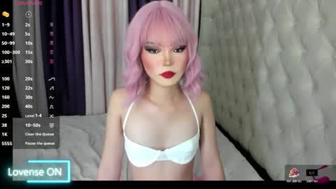 Snapshot of emma_fox23 chatting on 11-11-25, 05:13 emma_fox23 online show from 11-11-25, 05:13