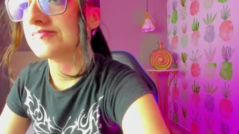 E M M A online show from 03-11-26, 02:28