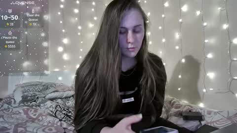 emma_just online show from 01-09-26, 08:43