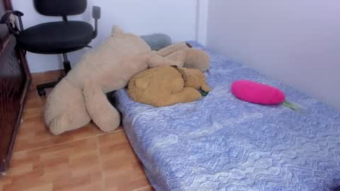 whises lits        online show from 09-23-25, 11:13