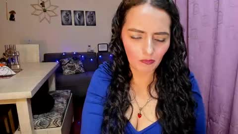 Snapshot of emma_luxy chatting on 04-23-26, 11:51 emma luxy online show from 04-23-26, 11:51