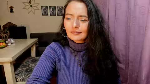Snapshot of emma_luxy chatting on 06-05-26, 03:35 emma luxy online show from 06-05-26, 03:35