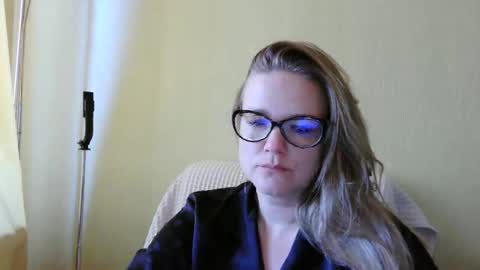 Snapshot of emma_misty_ chatting on 10-01-25, 07:25 emma_misty_ online show from 10-01-25, 07:25