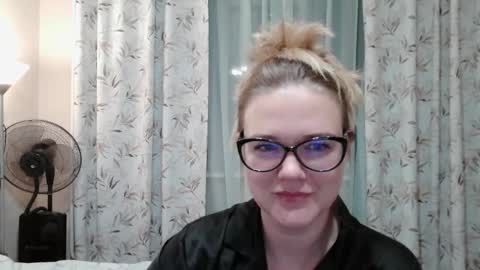 Snapshot of emma_misty_ chatting on 12-03-25, 05:22 emma_misty_ online show from 12-03-25, 05:22