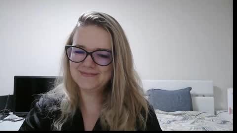 Snapshot of emma_misty_ chatting on 02-02-26, 07:23 emma_misty_ online show from 02-02-26, 07:23