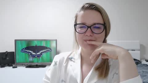 Snapshot of emma_misty_ chatting on 02-26-26, 08:52 emma_misty_ online show from 02-26-26, 08:52