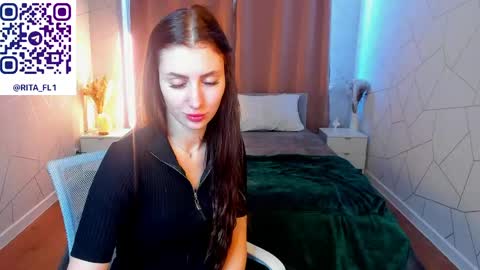 Emma Myer online show from 04-25-26, 01:41