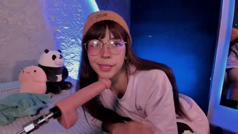 Snapshot of emma_nakamura chatting on 01-26-25, 02:08 online show from 01-26-25, 02:08