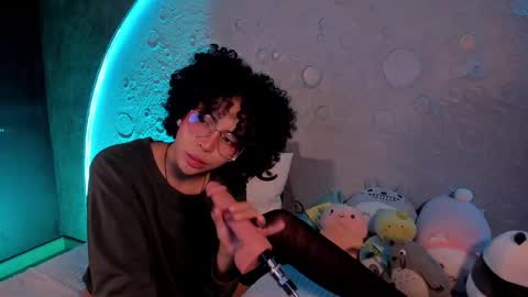 Snapshot of emma_nakamura chatting on 02-24-25, 01:10 online show from 02-24-25, 01:10