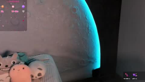 Snapshot of emma_nakamura chatting on 09-13-25, 10:15 online show from 09-13-25, 10:15