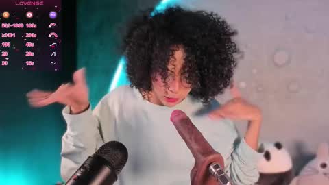 Snapshot of emma_nakamura chatting on 09-19-25, 10:27 online show from 09-19-25, 10:27