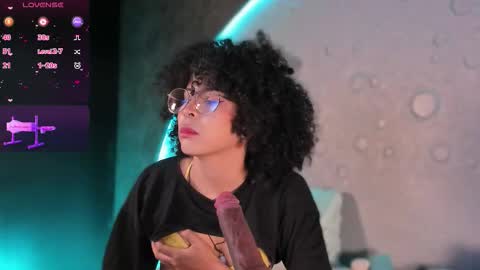 Snapshot of emma_nakamura chatting on 09-24-25, 10:29 online show from 09-24-25, 10:29