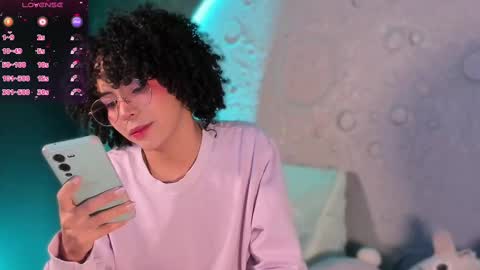 Snapshot of emma_nakamura chatting on 09-30-25, 10:09 online show from 09-30-25, 10:09