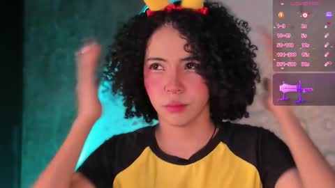 Snapshot of emma_nakamura chatting on 10-18-25, 10:27 online show from 10-18-25, 10:27