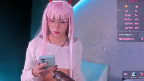 Snapshot of emma_nakamura chatting on 10-31-25, 10:27 online show from 10-31-25, 10:27