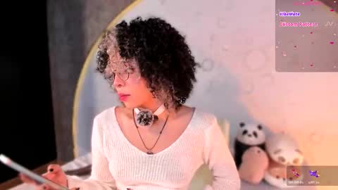 Snapshot of emma_nakamura chatting on 12-23-25, 10:13 online show from 12-23-25, 10:13