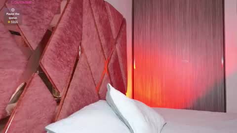 EMMA REVEES  online show from 03-17-26, 05:33