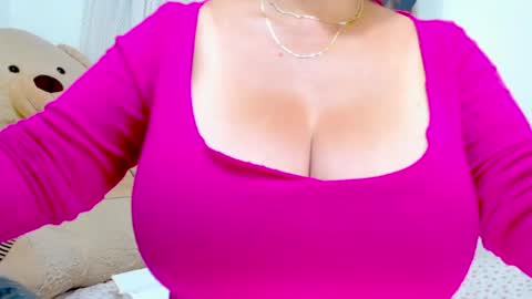 emma_saenzz online show from 12-22-25, 03:36