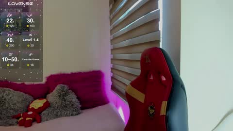 EMMA  online show from 04-12-26, 01:05