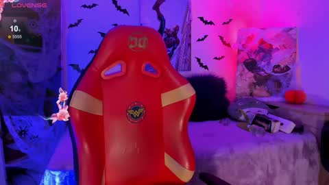 EMMA  online show from 10-30-25, 05:13