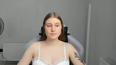 Emma online show from 06-18-26, 12:09