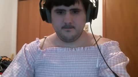 Snapshot of emma_the_boy chatting on 01-07-26, 09:56 emma_the_boy online show from 01-07-26, 09:56