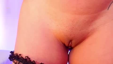 Snapshot of emma_web_ chatting on 10-16-25, 05:36 Emma web online show from 10-16-25, 05:36