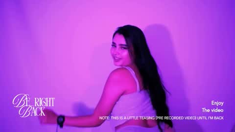 emma_whitee_ online show from 01-06-26, 11:58