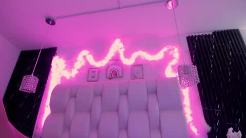 emmaa00_ online show from 05-14-26, 06:37