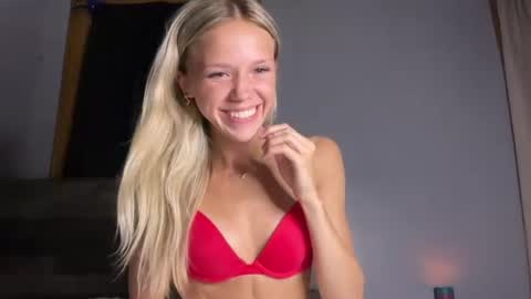 Snapshot of emmaabennett chatting on 07-02-26, 02:44 Emma Bennett online show from 07-02-26, 02:44