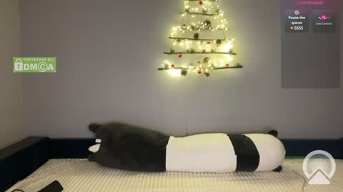 Snapshot of emmaandjake chatting on 12-11-24, 09:01 emmaandjake online show from 12-11-24, 09:01